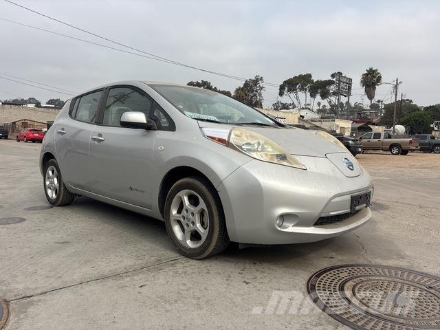 Nissan Leaf 汽車