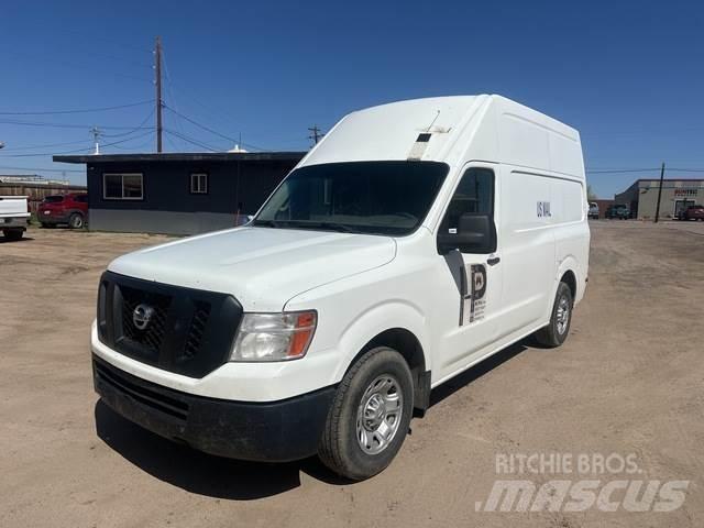Nissan NV 廂式貨物運輸車