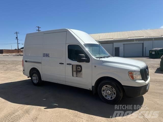 Nissan NV 廂式貨物運輸車