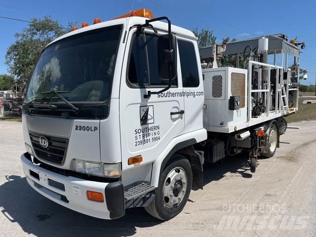 Nissan UD2300 都市/通用型車輛