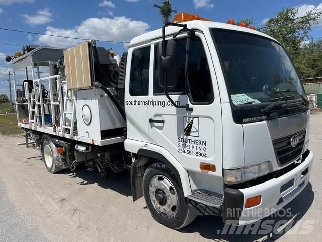 Nissan UD2300 都市/通用型車輛