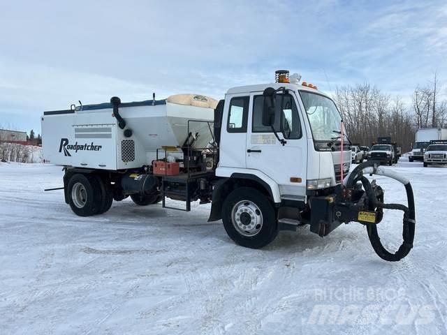Nissan UD3300 混凝土車