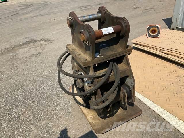 Okada OAC300 夯實機(夯土機)