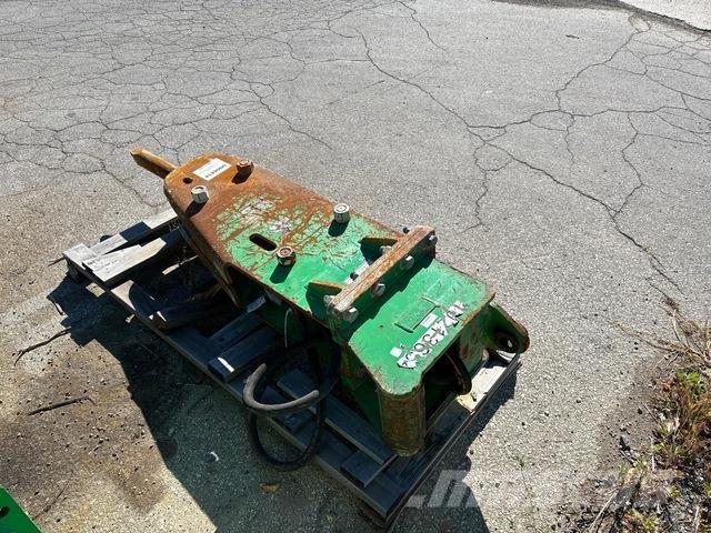 Okada ORV1000 鐵鎚/碎石機