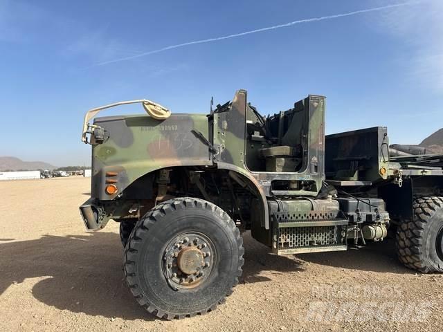 Oshkosh  貨箱式卡車
