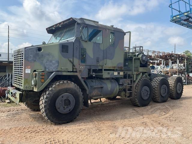 Oshkosh M1070 救援車