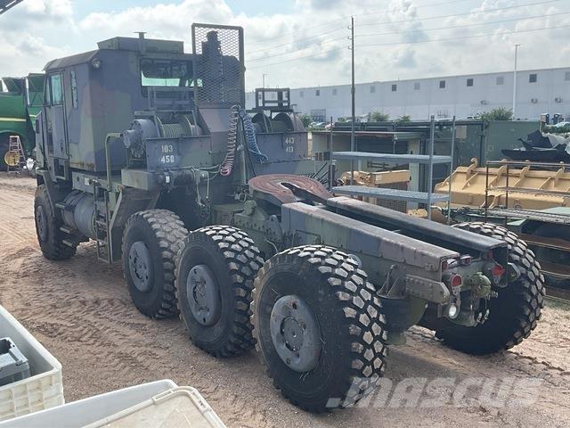 Oshkosh M1070 救援車