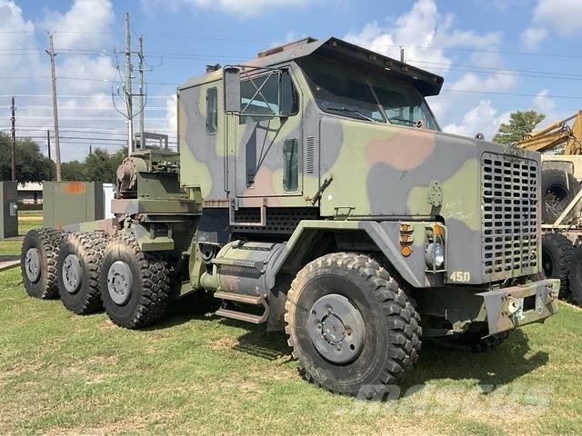 Oshkosh M1070 救援車