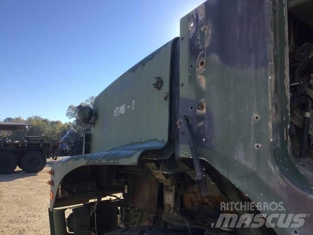 Oshkosh MTVR 貨箱式卡車