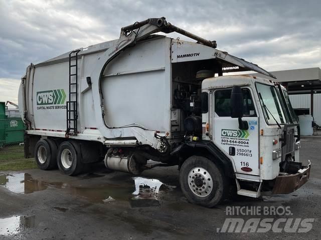 Peterbilt 320 垃圾車
