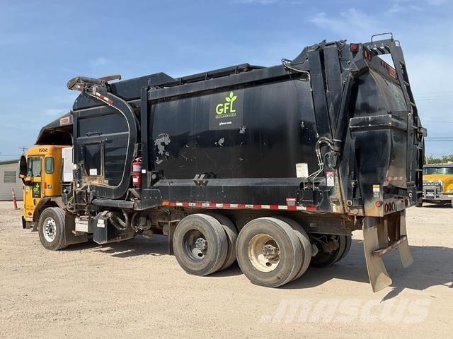 Peterbilt 320 垃圾車