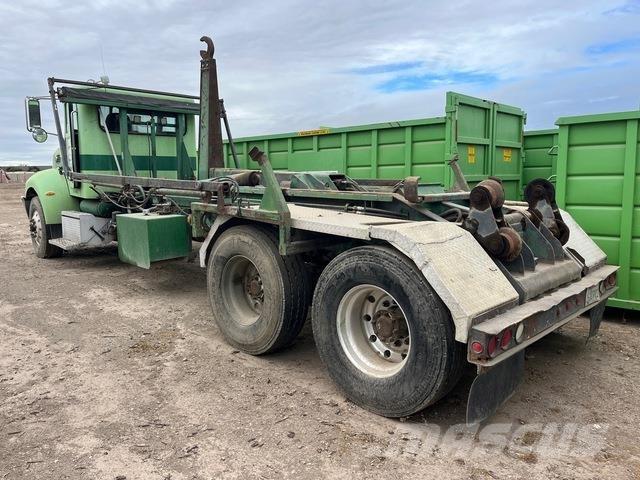 Peterbilt 330 吊鉤式起重車