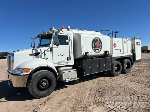 Peterbilt 335 運油車