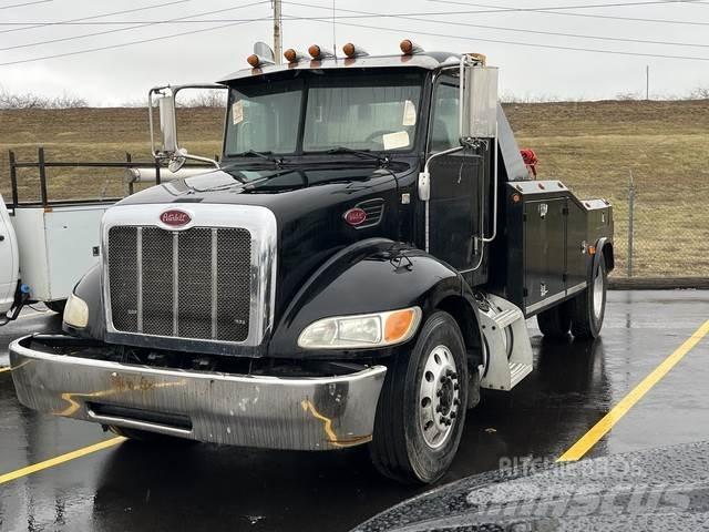 Peterbilt 335 救援車
