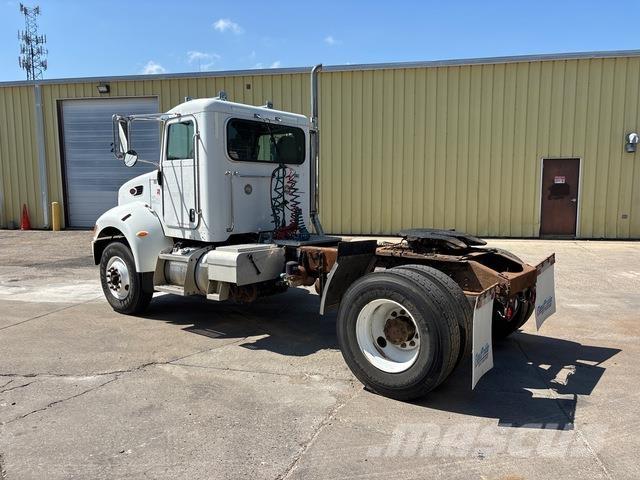 Peterbilt 335 曳引機組件