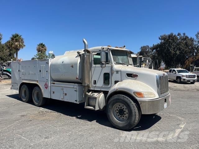 Peterbilt 335 運油車