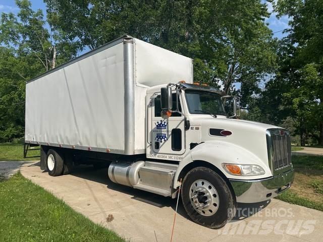 Peterbilt 337 貨箱式卡車
