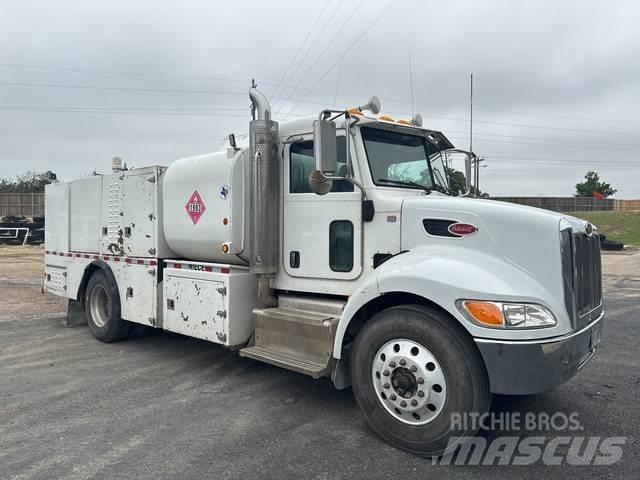 Peterbilt 337 運油車