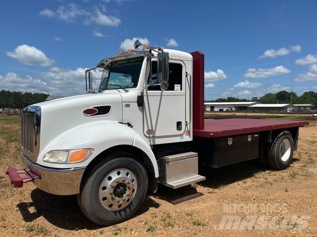 Peterbilt 337 平板式/側卸式卡車