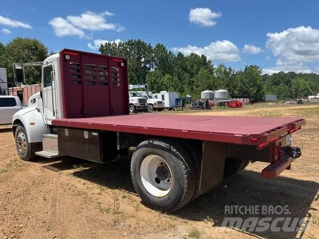 Peterbilt 337 平板式/側卸式卡車