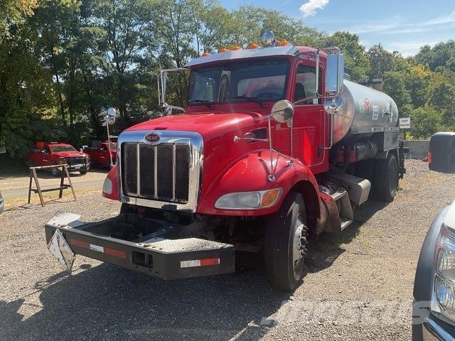 Peterbilt 337 混凝土車