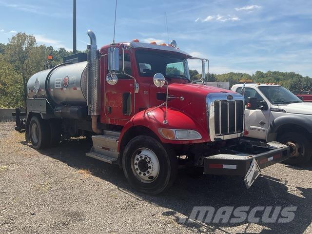 Peterbilt 337 混凝土車