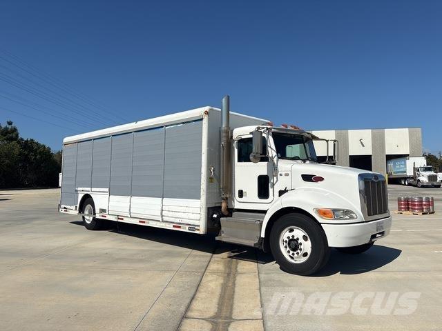 Peterbilt 337 飲料運輸卡車