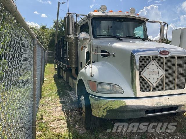 Peterbilt 337 平板式/側卸式卡車