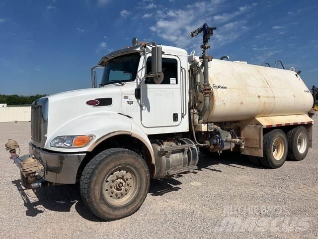 Peterbilt 348 水車