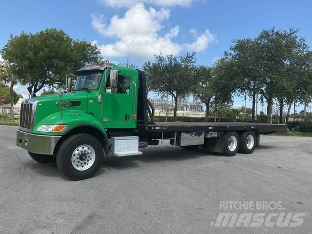 Peterbilt 348 平板式/側卸式卡車