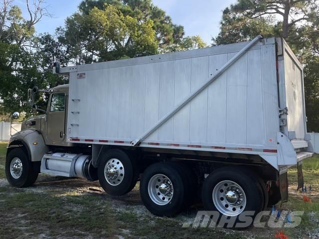 Peterbilt 348 傾卸式卡車