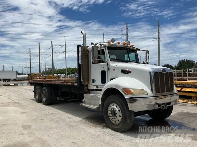 Peterbilt 348 平板式/側卸式卡車