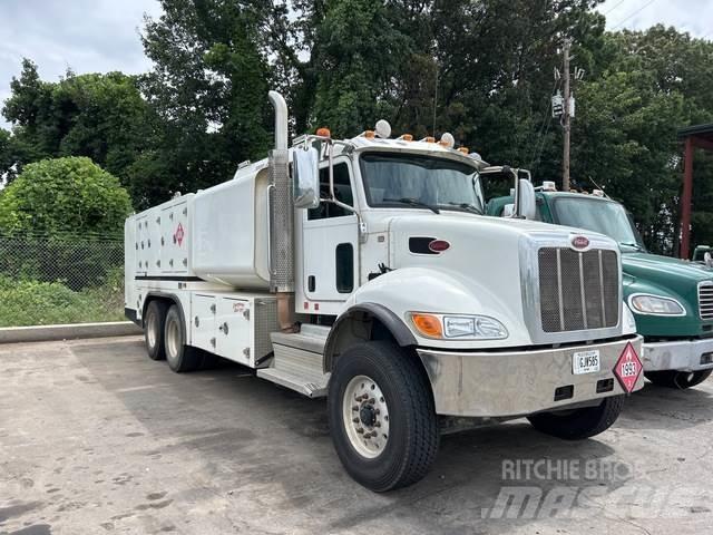 Peterbilt 348 運油車