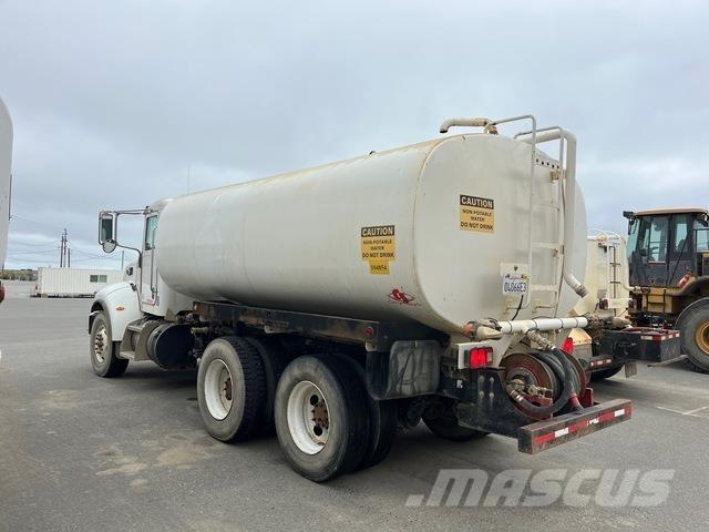 Peterbilt 348 水車