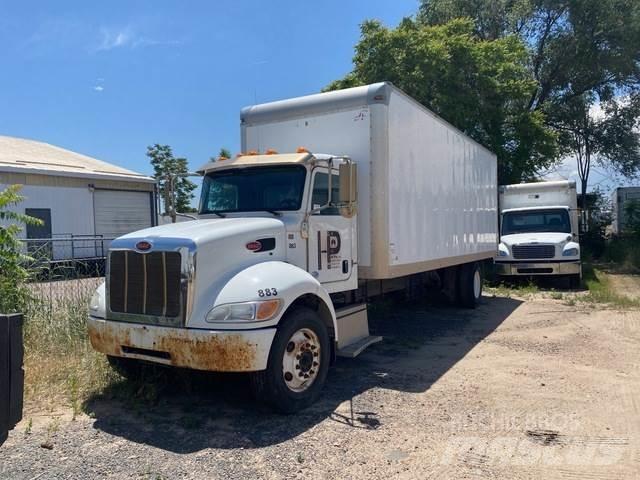 Peterbilt 352 貨箱式卡車