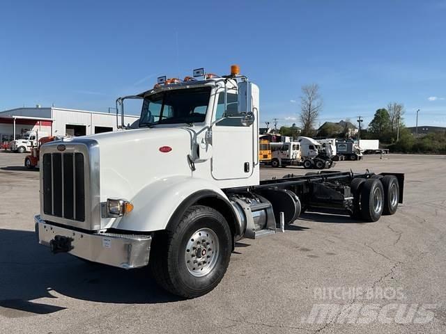 Peterbilt 365 駕駛室與內部