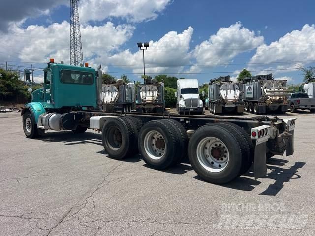 Peterbilt 365 駕駛室與內部