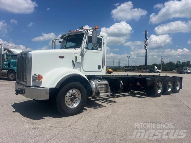 Peterbilt 365 駕駛室與內部