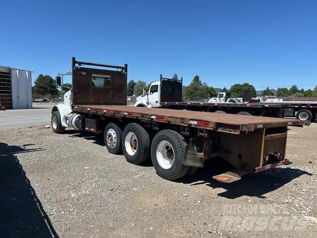 Peterbilt 365 平板式/側卸式卡車