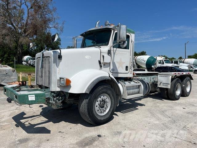 Peterbilt 365 駕駛室與內部