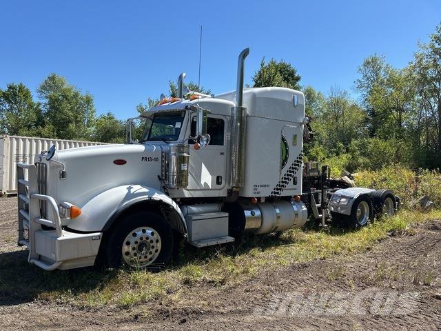 Peterbilt 367 起重機卡車