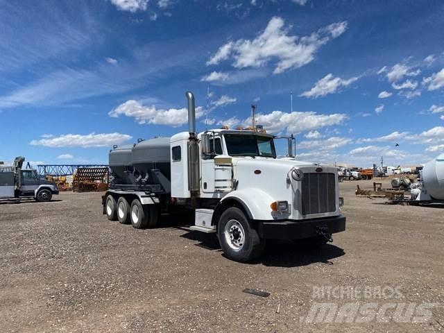 Peterbilt 367 其他貨車