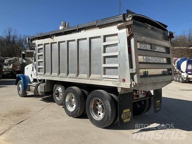 Peterbilt 367 傾卸式卡車