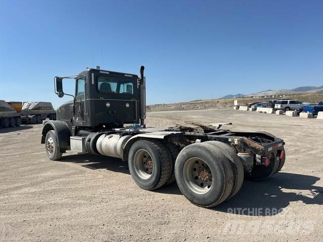 Peterbilt 367 曳引機組件