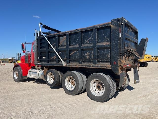 Peterbilt 367 傾卸式卡車