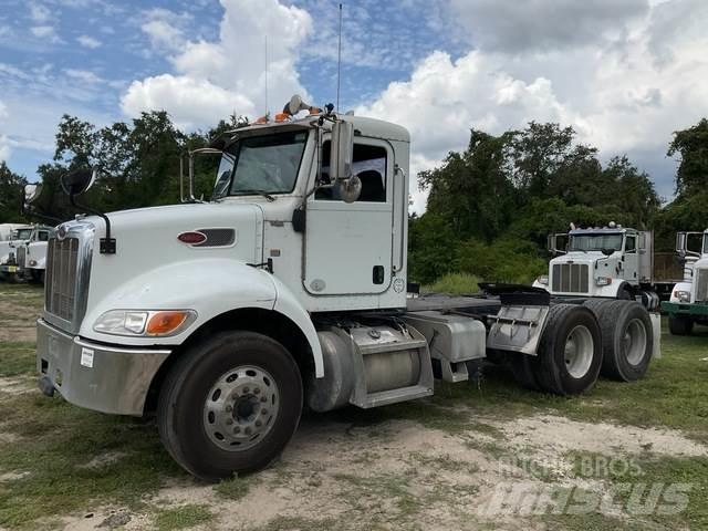 Peterbilt 382 曳引機組件