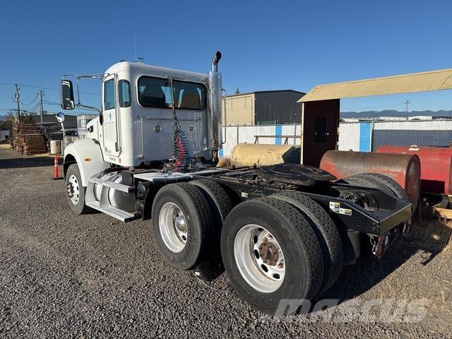 Peterbilt 382 曳引機組件