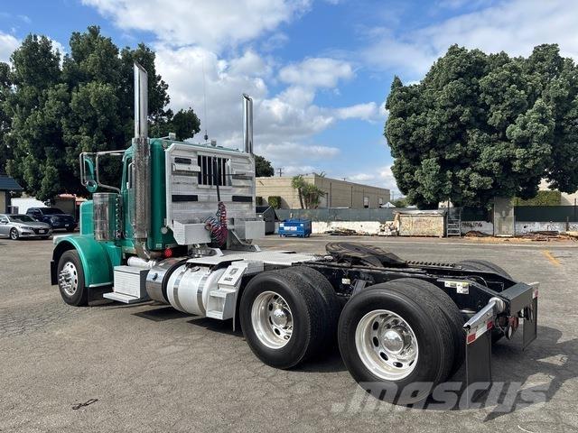 Peterbilt 388 曳引機組件