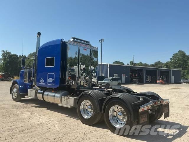 Peterbilt 389 曳引機組件