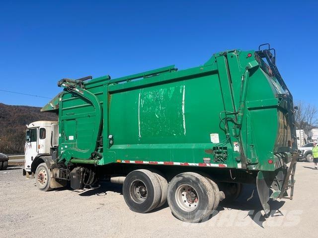 Peterbilt 520 垃圾車